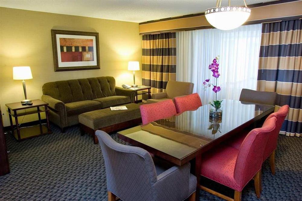 Embassy Suites By Hilton Chicago Lombard Pokój zdjęcie